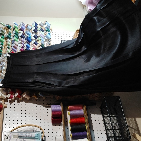VTG Something! Oscar De la Renta Black Satin Maxi Skirt XXS-XS